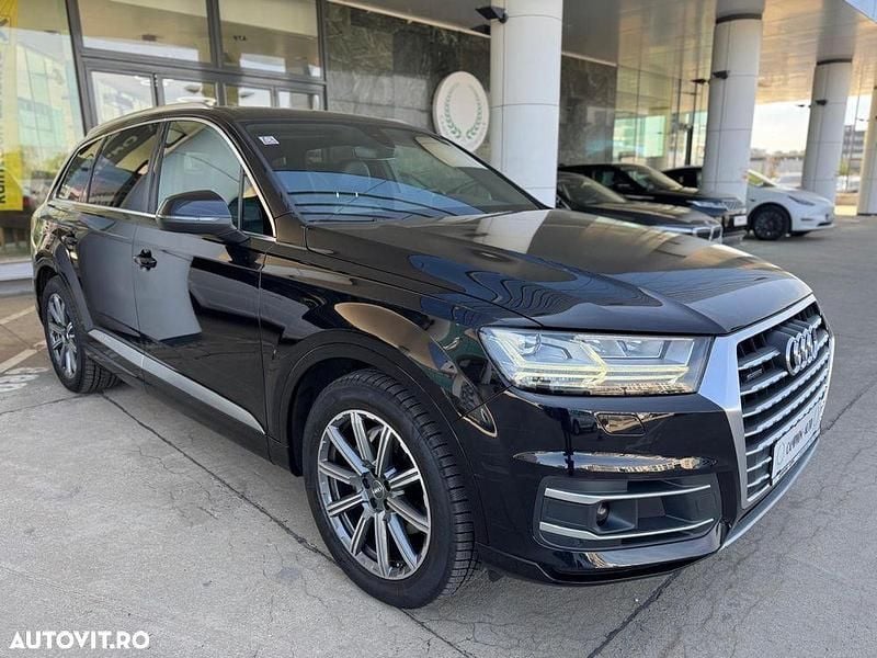 Culoarenegru Utilizat 2018 Audi Q7 S-Line SUV | 31.999 EUR (Super Preț) - Imagine 1/4