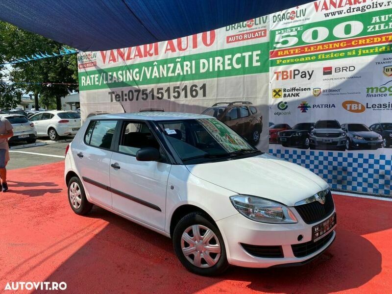Alb Utilizat 2011 Skoda Fabia Hatchback | 4.499 EUR (Scump) - Imagine 1/4