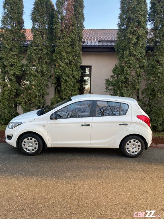 Utilizat 2013 Hyundai i20 Hatchback | 4.900 EUR - Imagine 1/4