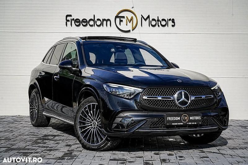Culoarenegru Utilizat 2023 Mercedes GLC300e Advanced SUV | 58.998 EUR - Imagine 1/4