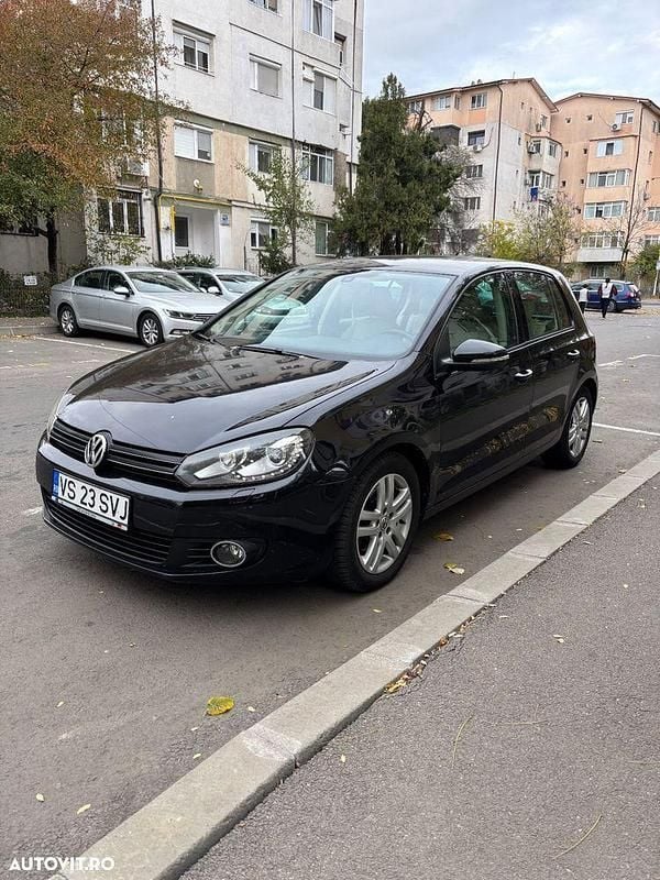 Culoarenegru Utilizat 2011 VW Golf VI Highline Hatchback | 5.900 EUR (Preț OK) - Imagine 1/4