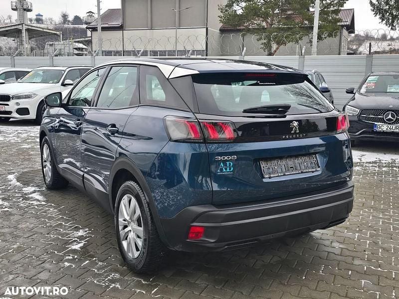 Second-hand Peugeot 3008 Active 131 CP (96 kW) 2022 Culoarealbastru SUV