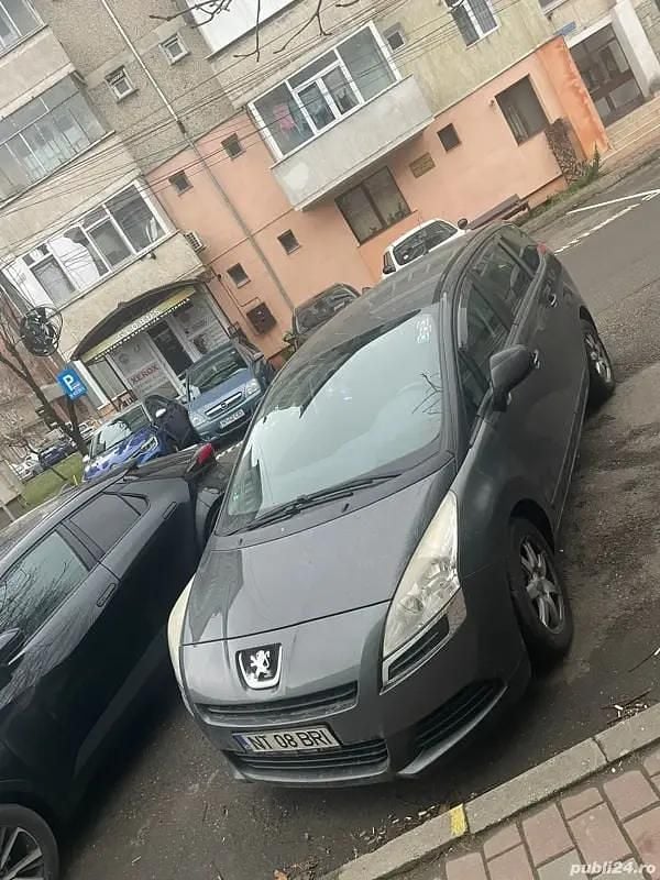 Second-hand Peugeot 5008 82 CP (60 kW) 2011 Gri Monovolum