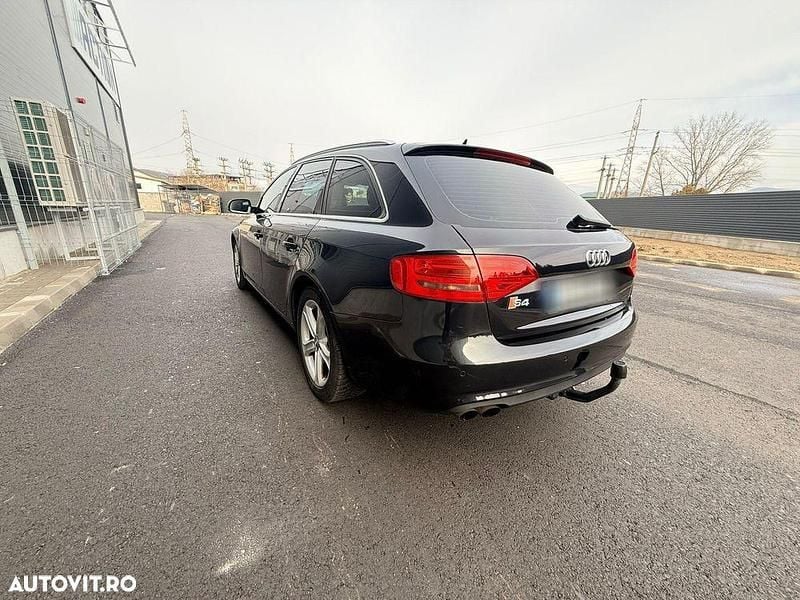 Second-hand Audi A4 Sport 143 CP (105 kW) 2012 Culoarenegru Break