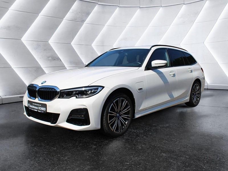 Utilizat 2022 BMW 320e Sport Line Break | 35.527 EUR (Puțin scump) - Imagine 1/1