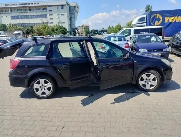 Utilizat 2006 Opel Astra Break | 2.700 EUR (Scump) - Imagine 1/4