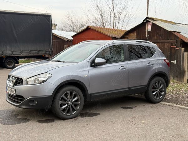 Gri Utilizat 2012 Nissan Qashqai SUV | 6.200 EUR (Preț OK) - Imagine 1/4