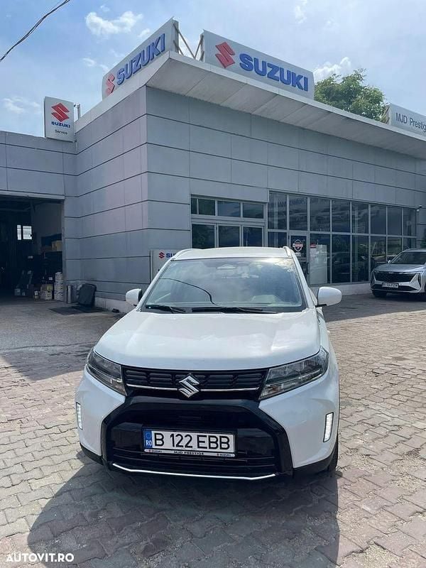 Alb Utilizat 2024 Suzuki Vitara SUV | 21.200 EUR (Preț OK) - Imagine 1/4