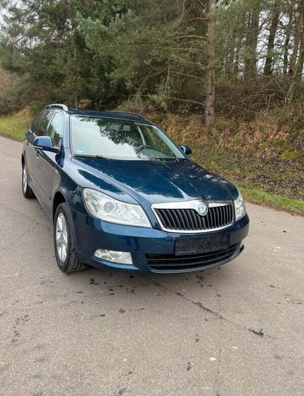 Utilizat 2012 Skoda Octavia Break | 5.600 EUR (Preț OK) - Imagine 1/4