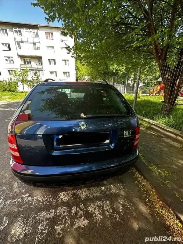 Second-hand Skoda Fabia 59 CP (43 kW) 2006 Albastru Hatchback