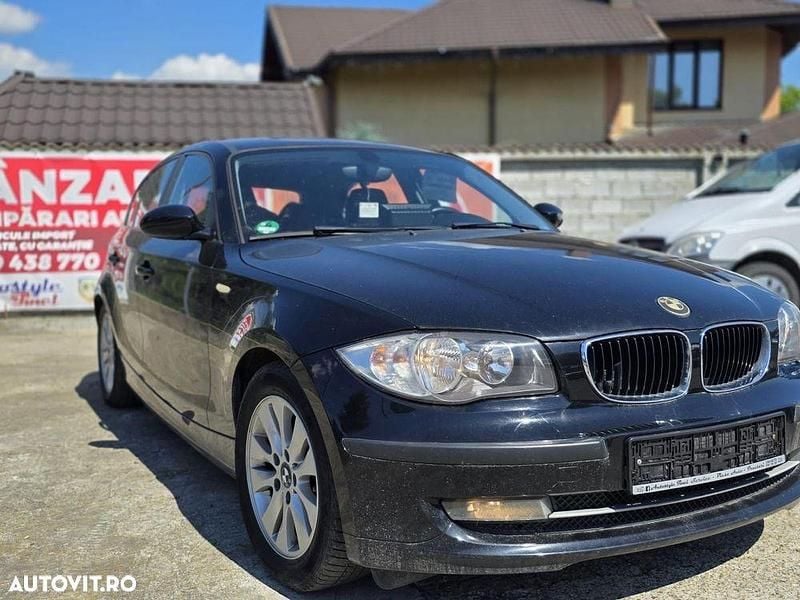 Culoarenegru Utilizat 2008 BMW 118 Hatchback | 3.799 EUR (Preț OK) - Imagine 1/4