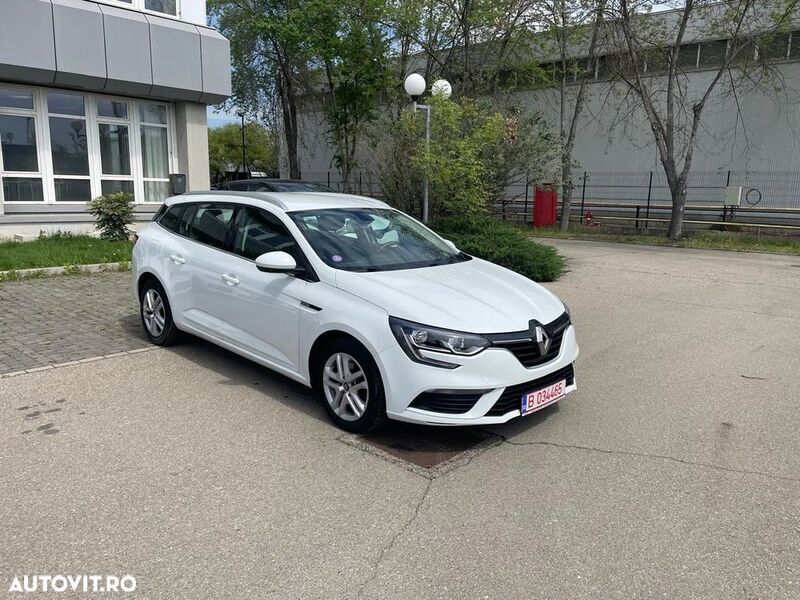 Alb Utilizat 2020 Renault Mégane GrandTour LIMITED Break | 9.999 EUR (Preț bun) - Imagine 1/4