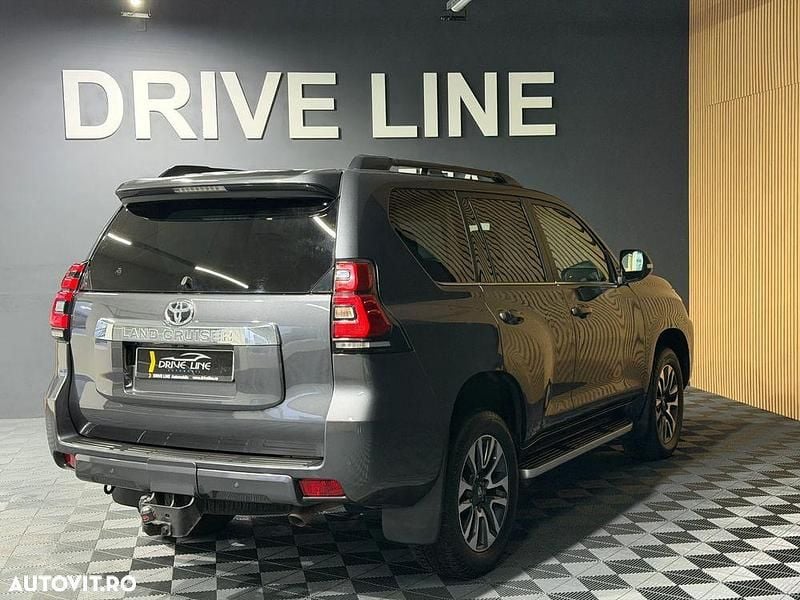 Second-hand Toyota Land Cruiser Executive 204 CP (150 kW) 2022 Culoaregri Berlinǎ