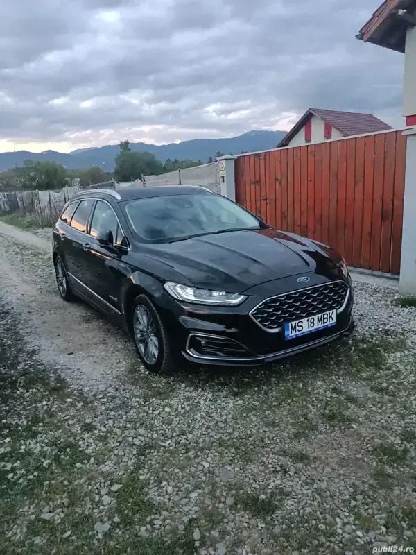 Utilizat 2019 Ford Mondeo Vignale Hatchback | 15.700 EUR (Preț OK) - Imagine 1/4