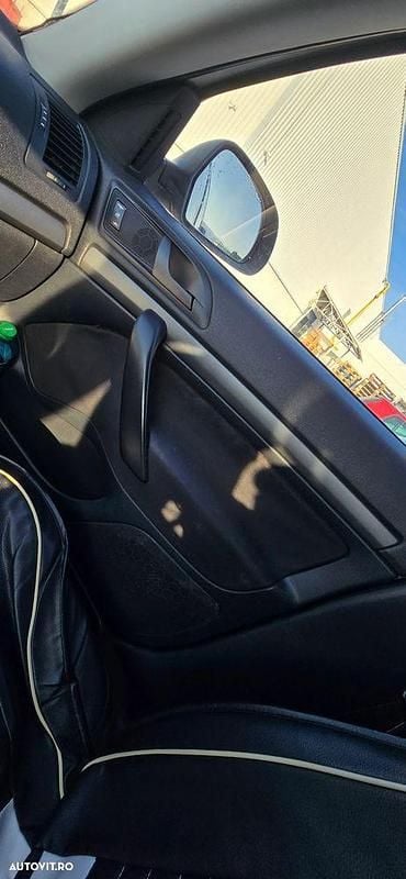 Second-hand Skoda Octavia Classic 80 CP (58 kW) 2010 Culoarealb Hatchback