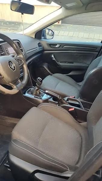 Utilizat 2020 Renault Mégane IV | 11.000 EUR (Preț bun) - Imagine 1/4