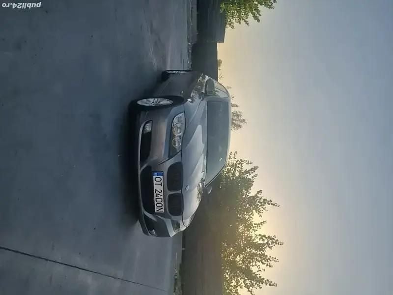 Utilizat 2010 BMW 318 Berlinǎ | 4.999 EUR (Preț OK) - Imagine 1/4