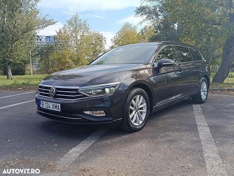 Culoarenegru Utilizat 2021 VW Passat Elegance Break | 17.500 EUR (Preț OK) - Imagine 1/4