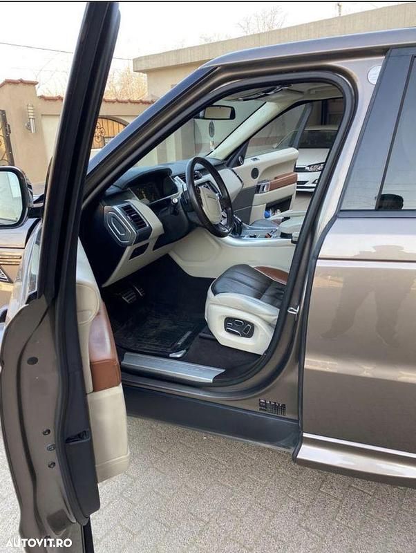 Second-hand Land Rover Range Rover Dynamic 306 CP (225 kW) 2015 Culoaremaro SUV