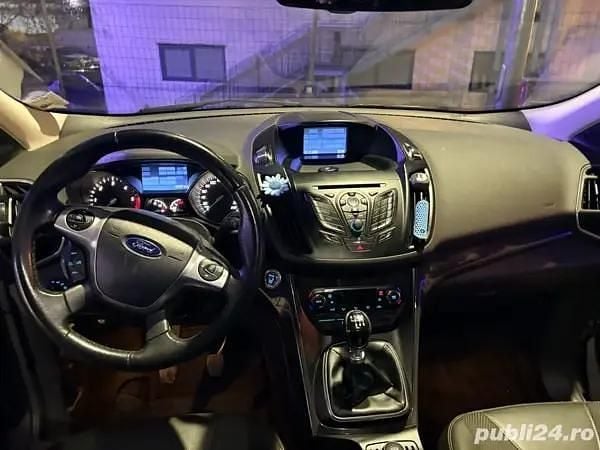 Second-hand Ford Kuga 130 CP (95 kW) 2014 Gri SUV
