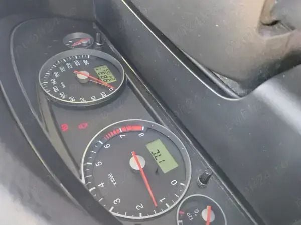 Utilizat 2006 Ford Mondeo Hatchback | 1.500 EUR - Imagine 1/4