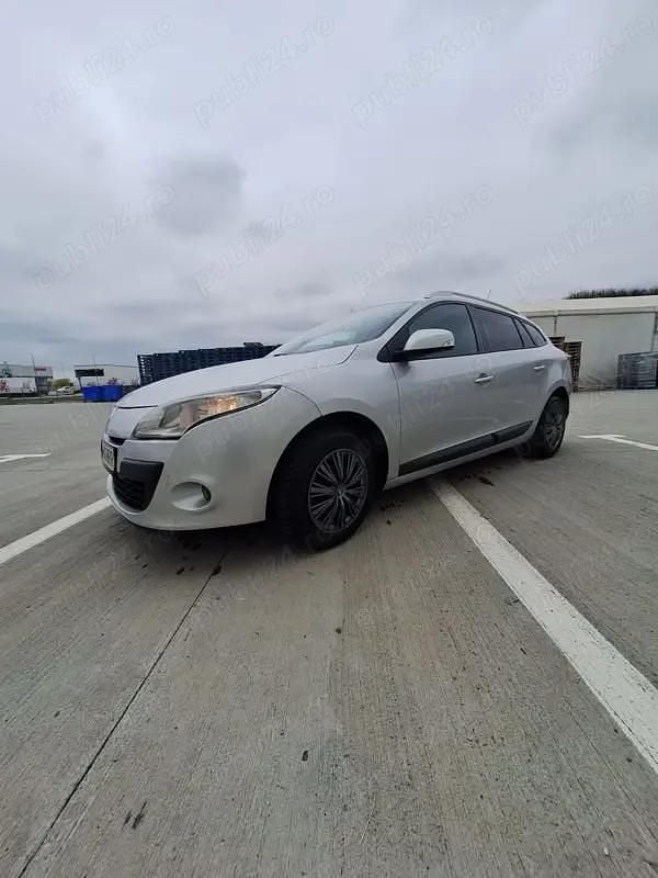 Utilizat 2010 Renault Mégane III Break | 3.999 EUR (Preț OK) - Imagine 1/4