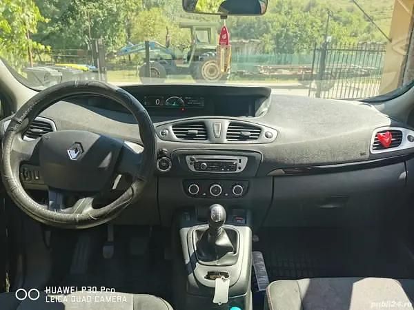 Utilizat 2012 Renault Grand Scénic III Monovolum | 4.700 EUR (Preț OK) - Imagine 1/4