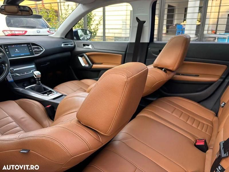 Albastru Utilizat 2019 Peugeot 308 Active Break | 6.890 EUR (Preț OK) - Imagine 1/4