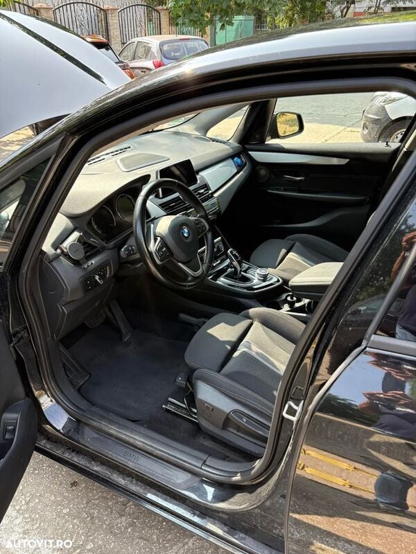 Negru Utilizat 2019 BMW 218 Hatchback | 12.850 EUR - Imagine 1/4