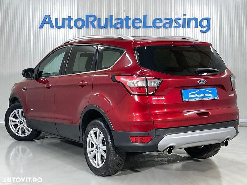 Second-hand Ford Kuga Titanium 182 CP (133 kW) 2018 Culoarerosu SUV
