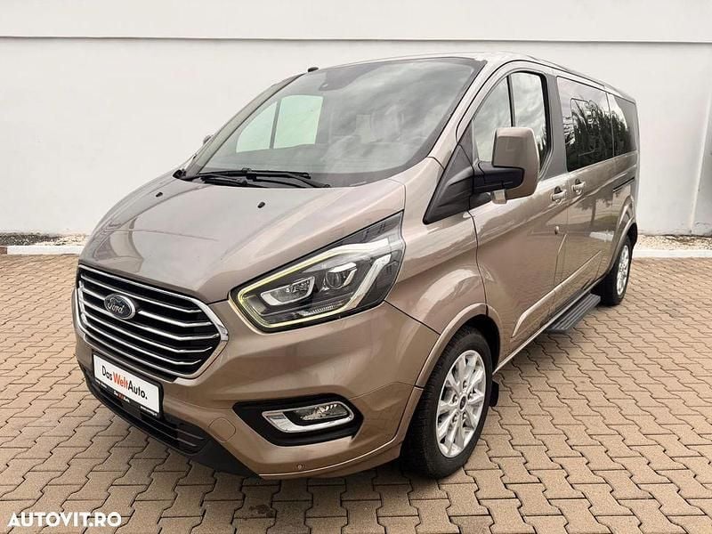 Culoarebej Utilizat 2018 Ford Tourneo Monovolum | 27.225 EUR - Imagine 1/4