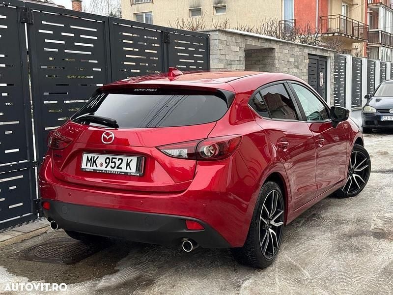 Second-hand Mazda 3 Exclusive-Line 120 CP (88 kW) 2016 Culoarerosu Hatchback