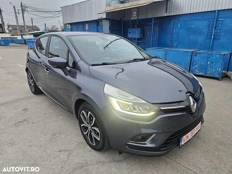 Culoaregri Utilizat 2017 Renault Captur Intens SUV | 7.450 EUR (Preț bun) - Imagine 1/4