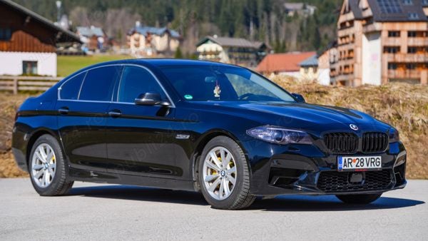 Second-hand BMW 525 Comfort Edition 218 CP (160 kW) 2014 Negru Berlinǎ