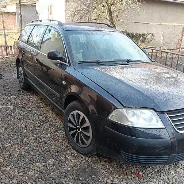 Second-hand VW Passat 131 CP (96 kW) 2003 Berlinǎ