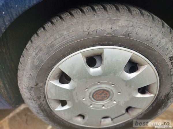 Albastru Utilizat 2008 VW Golf V Hatchback | 2.950 EUR (Preț bun) - Imagine 1/4