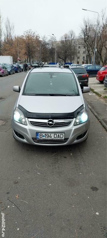 Argintiu Utilizat 2011 Opel Zafira Monovolum | 4.500 EUR (Preț OK) - Imagine 1/4