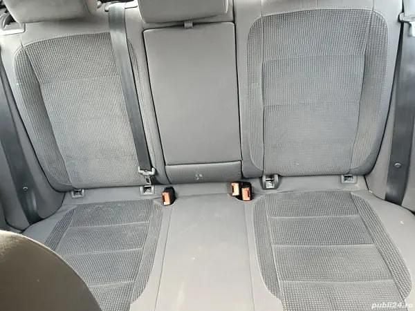 Utilizat 2009 VW Jetta Berlinǎ | 3.100 EUR (Preț bun) - Imagine 1/4