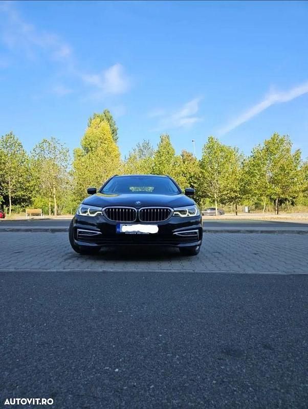 Culoarenegru Utilizat 2019 BMW 520 Luxury Line Break | 23.100 EUR (Preț OK) - Imagine 1/4