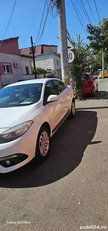 Utilizat 2014 Renault Fluence Berlinǎ | 6.000 EUR (Preț OK) - Imagine 1/4