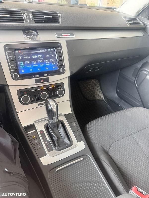 Second-hand VW Passat Comfortline 140 CP (102 kW) 2012 Culoaregri Break