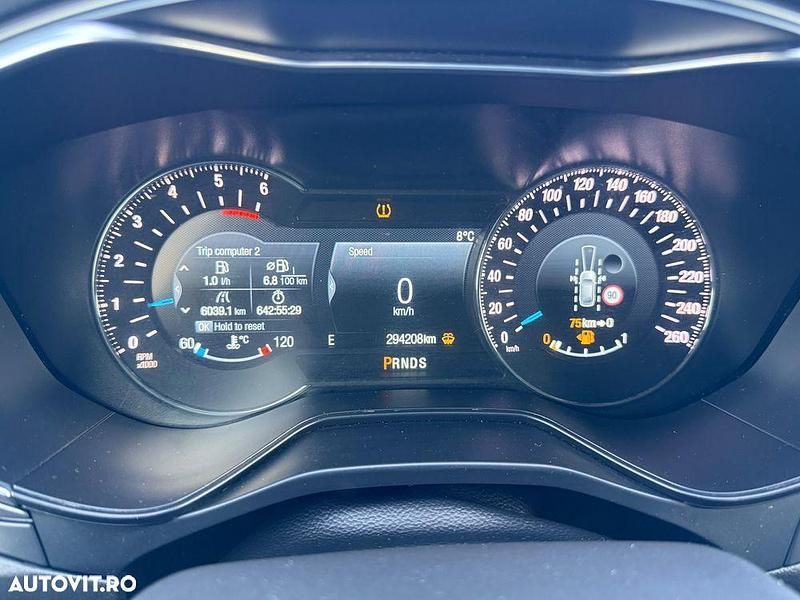 Second-hand Ford Mondeo Titanium 180 CP (132 kW) 2017 Culoareargint Berlinǎ