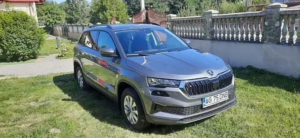 Gri Utilizat 2025 Skoda Karoq Selection SUV | 28.500 EUR (Preț OK) - Imagine 1/4
