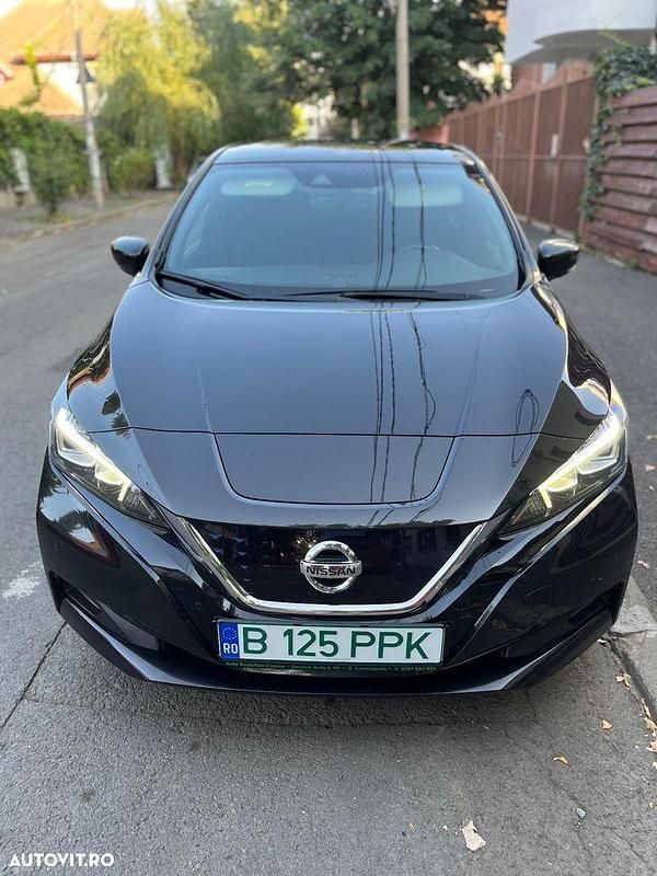 Culoarenegru Utilizat 2018 Nissan Leaf N-Connecta Hatchback | 9.500 EUR (Preț OK) - Imagine 1/4