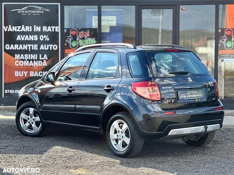 Second-hand Suzuki SX4 GLX 120 CP (88 kW) 2012 Culoarenegru SUV