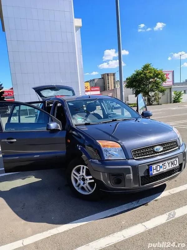Gri Utilizat 2006 Ford Fusion Hatchback | 1.700 EUR (Preț OK) - Imagine 1/4