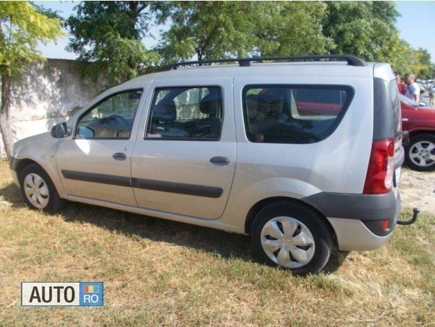 Second-hand Dacia Logan 90 CP (66 kW) 2008 Argintiu Berlinǎ