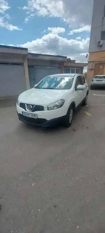 Utilizat 2013 Nissan Qashqai SUV | 6.500 EUR (Preț bun) - Imagine 1/4