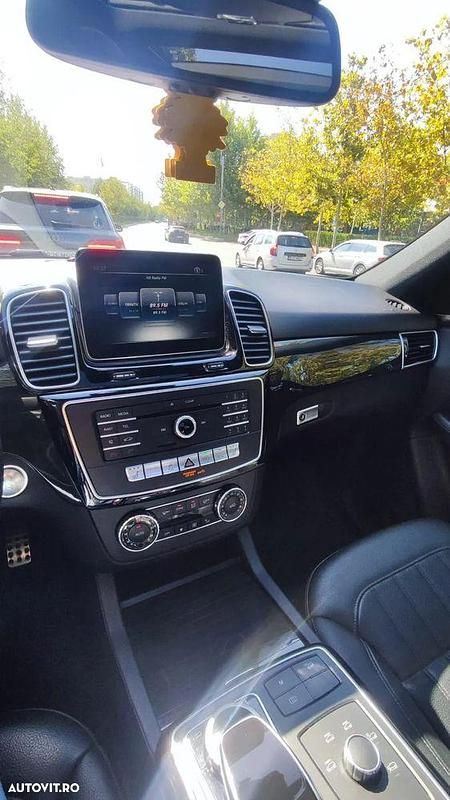 Negru Utilizat 2018 Mercedes GLE400 SUV | 32.000 EUR (Super Preț) - Imagine 1/4