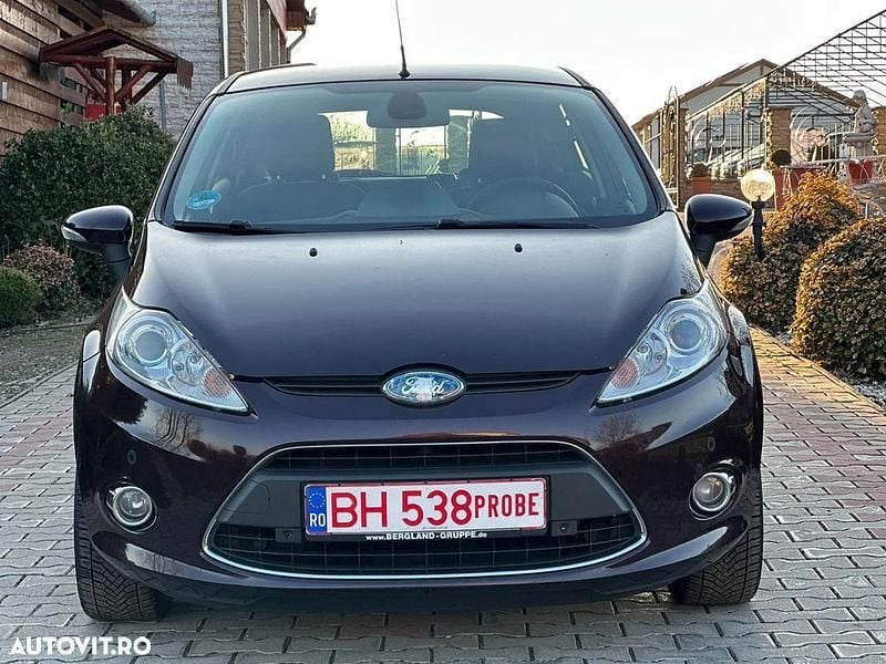 Second-hand Ford Fiesta Trend 96 CP (70 kW) 2010 Culoaremaro Hatchback